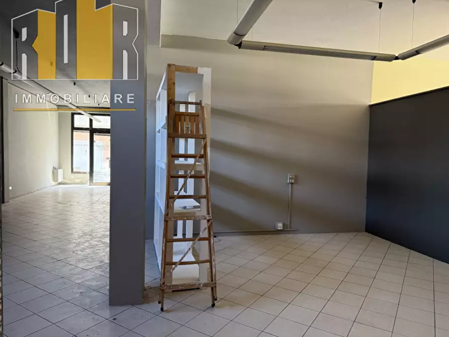 Immagine 8 di Ufficio in vendita  in Via Gioacchino Rossini 3 a Bovolenta