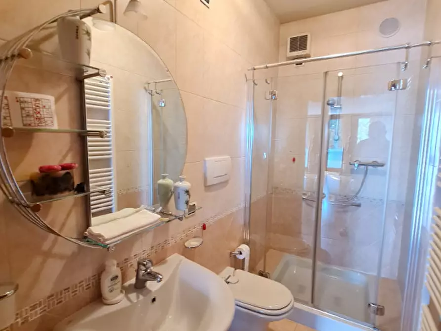 Immagine 26 di Capannone industriale in vendita  in Via Cesare Battisti a Abano Terme