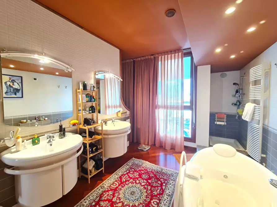 Immagine 35 di Capannone industriale in vendita  in Via Cesare Battisti a Abano Terme