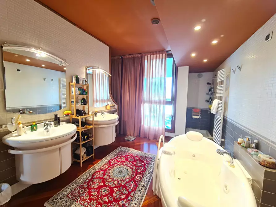 Immagine 36 di Capannone industriale in vendita  in Via Cesare Battisti a Abano Terme