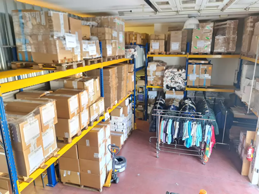 Immagine 47 di Capannone industriale in vendita  in Via Cesare Battisti a Abano Terme