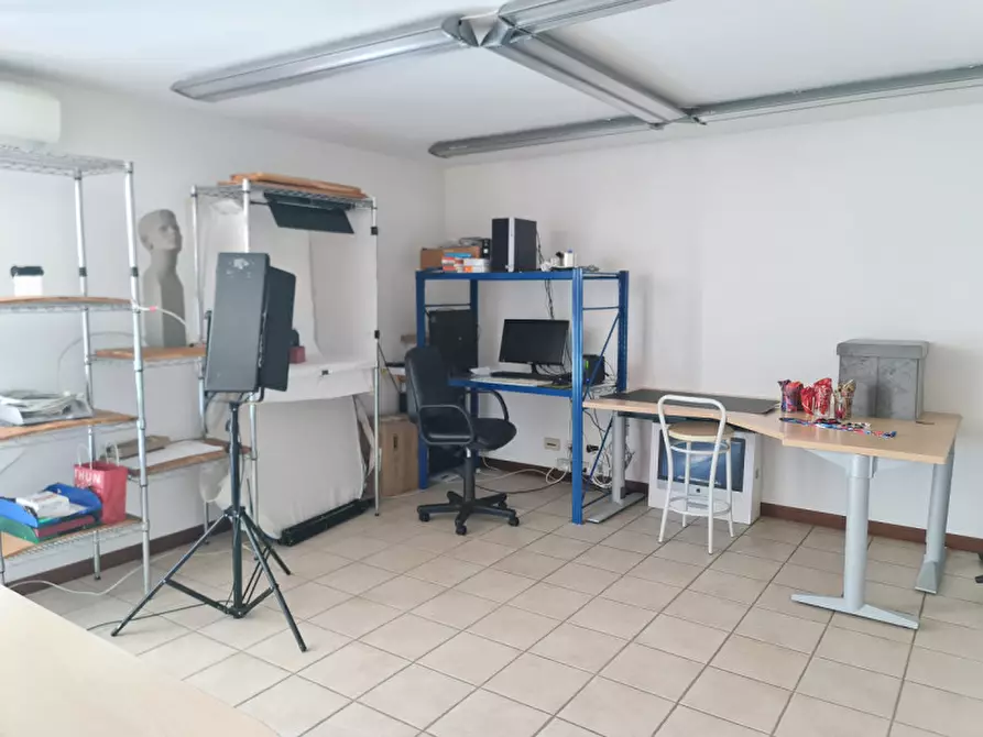 Immagine 50 di Capannone industriale in vendita  in Via Cesare Battisti a Abano Terme