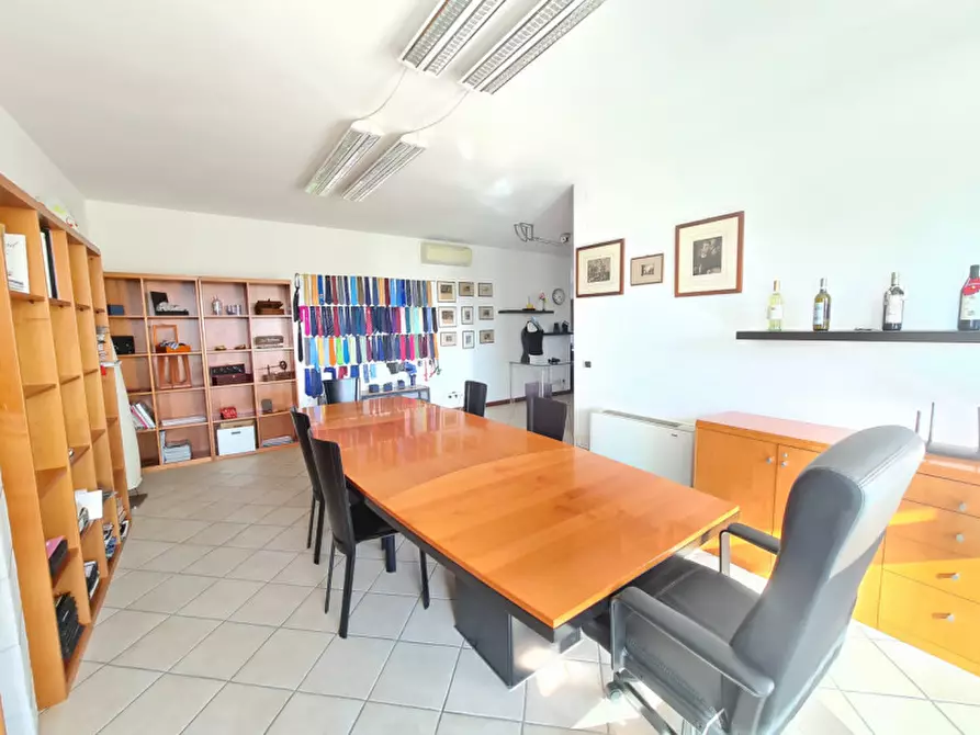 Immagine 61 di Capannone industriale in vendita  in Via Cesare Battisti a Abano Terme