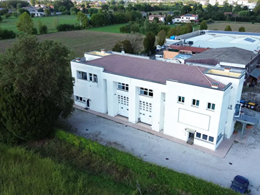 Immagine 76 di Capannone industriale in vendita  in Via Cesare Battisti a Abano Terme