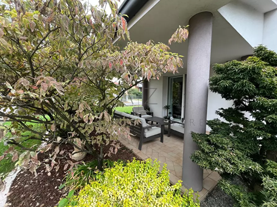 Immagine 1 di Casa bifamiliare in vendita  in Via Montello a Riese Pio x