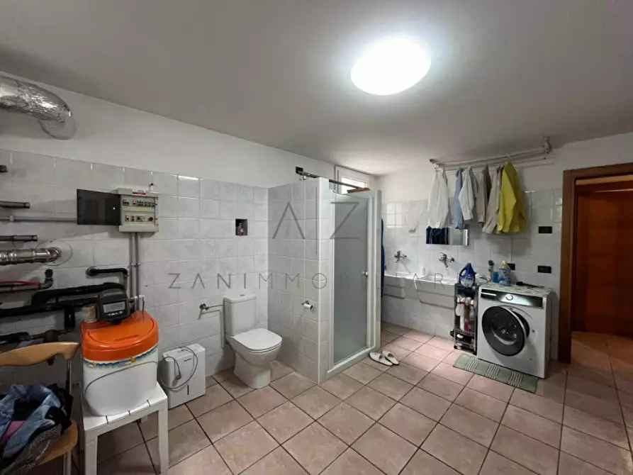 Immagine 24 di Casa bifamiliare in vendita  in Via Montello a Riese Pio x