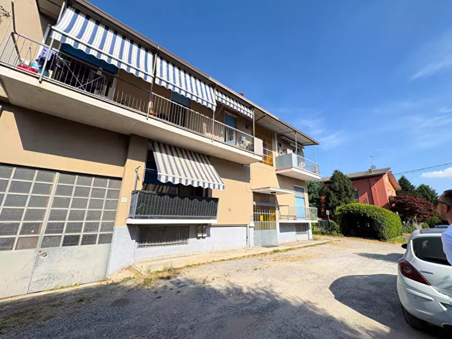 Immagine 1 di Appartamento in vendita  in via redipuglia 5 a Biassono