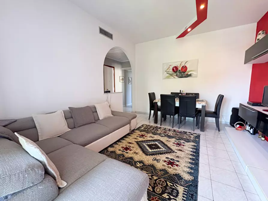 Immagine 4 di Appartamento in vendita  in via redipuglia 5 a Biassono