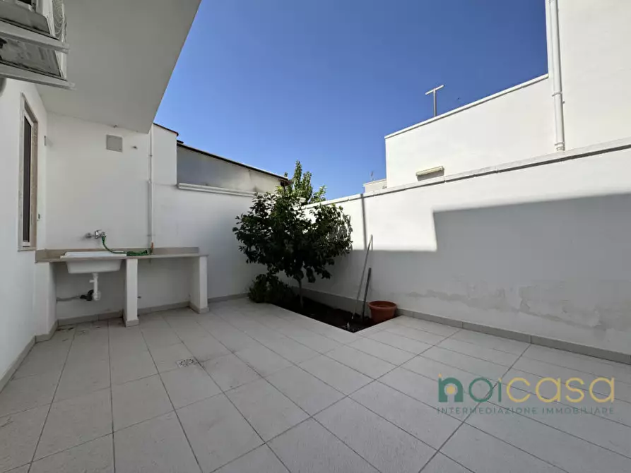 Immagine 18 di Villetta a schiera in vendita  in via cosimo de giorgi 5 a Surbo