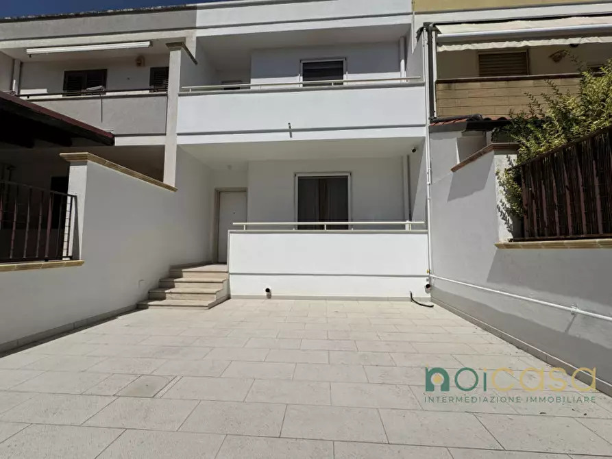 Immagine 30 di Villetta a schiera in vendita  in via cosimo de giorgi 5 a Surbo