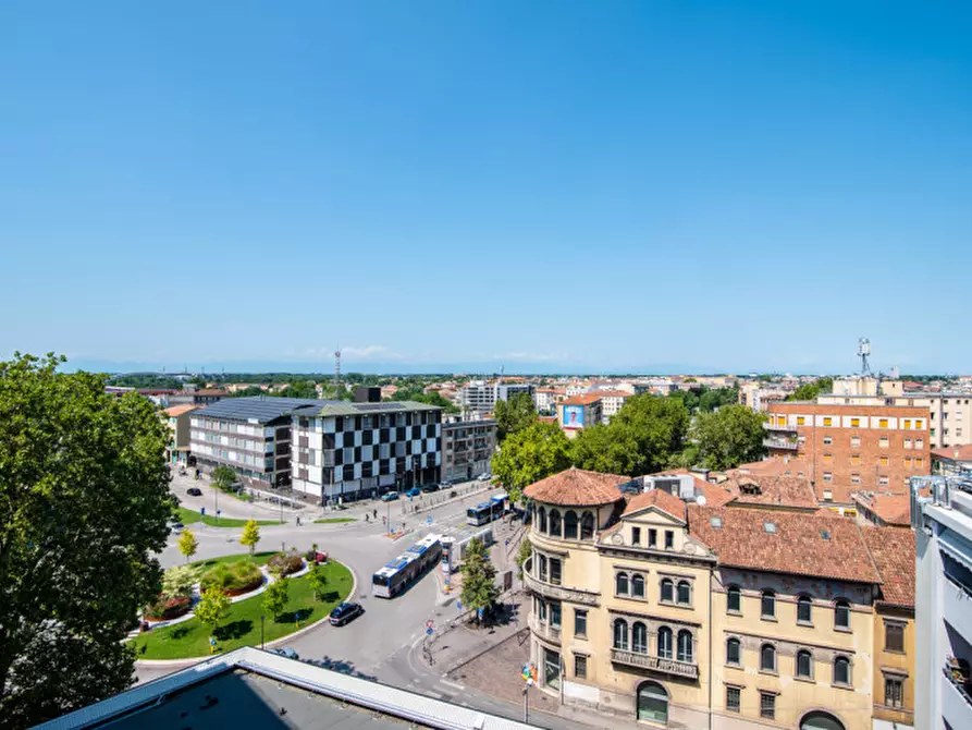 Immagine 4 di Appartamento in vendita  in Piazza De Gasperi a Padova