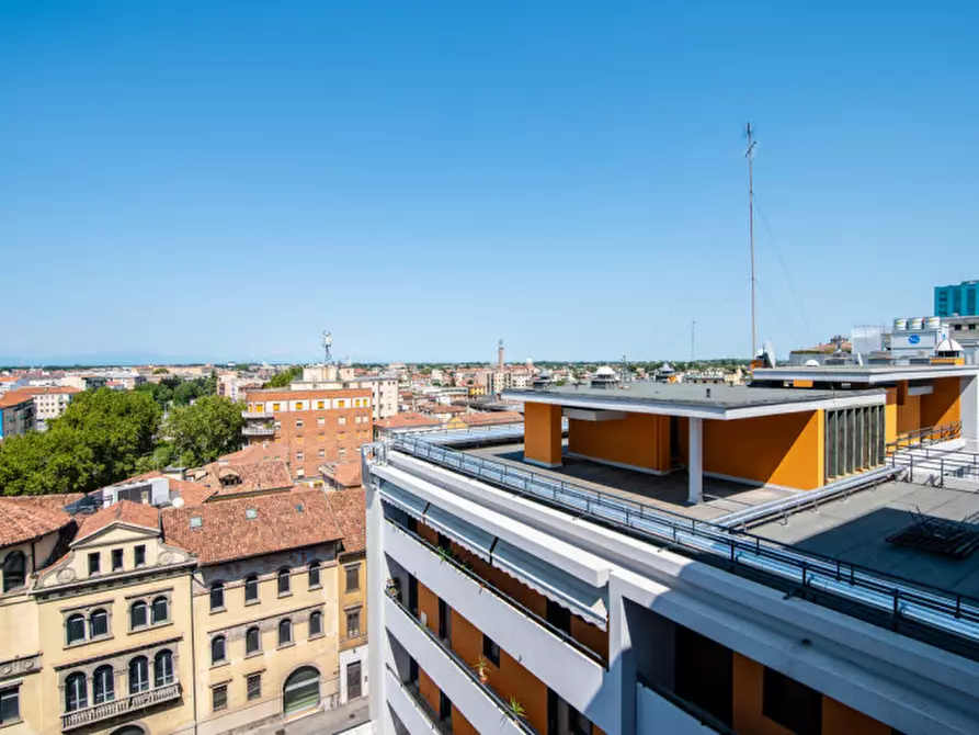 Immagine 5 di Appartamento in vendita  in Piazza De Gasperi a Padova