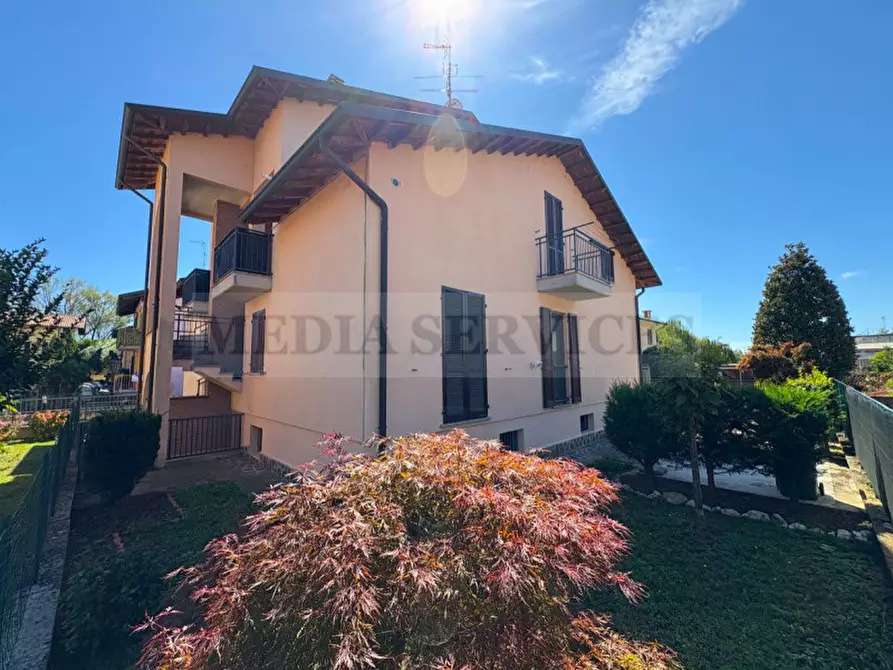 Immagine 1 di Appartamento in vendita  in via del Lucino n° 4 a Sannazzaro De' Burgondi