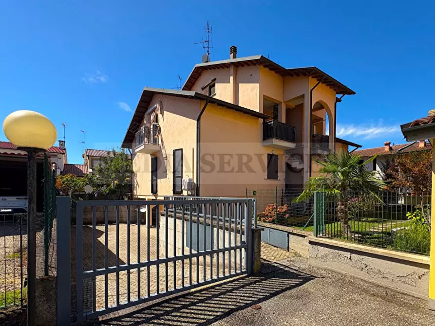 Immagine 35 di Appartamento in vendita  in via del Lucino n° 4 a Sannazzaro De' Burgondi