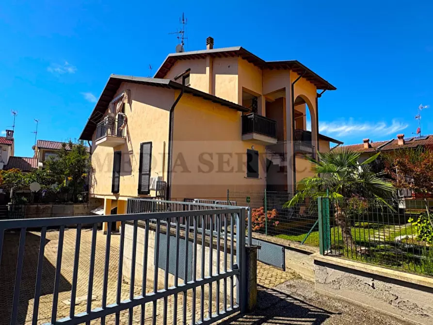 Immagine 36 di Appartamento in vendita  in via del Lucino n° 4 a Sannazzaro De' Burgondi