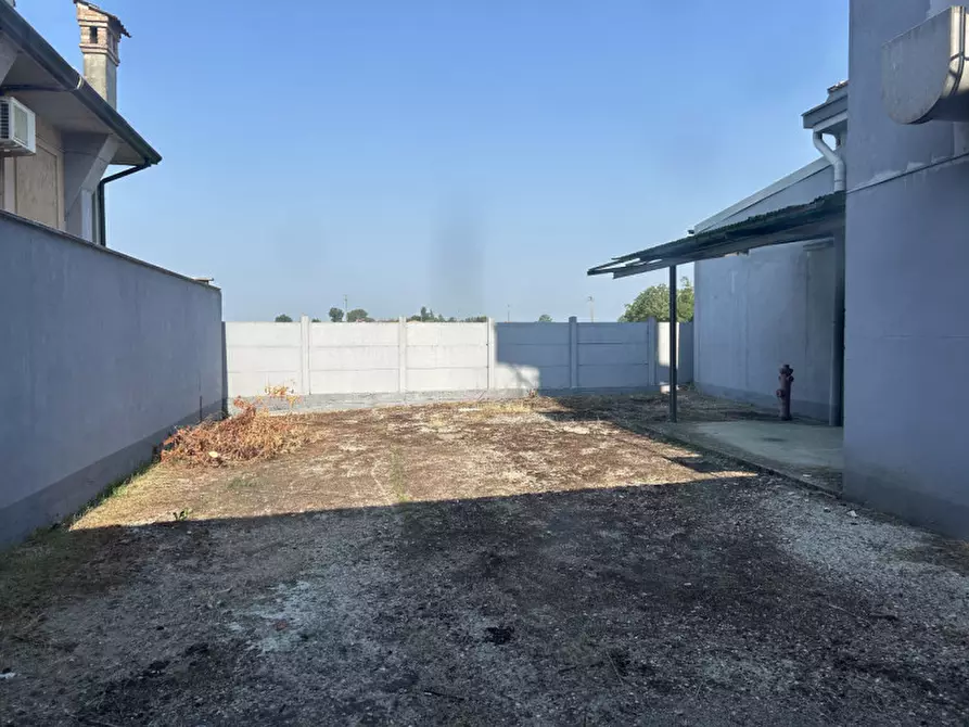 Immagine 16 di Capannone industriale in vendita  a Pinarolo Po