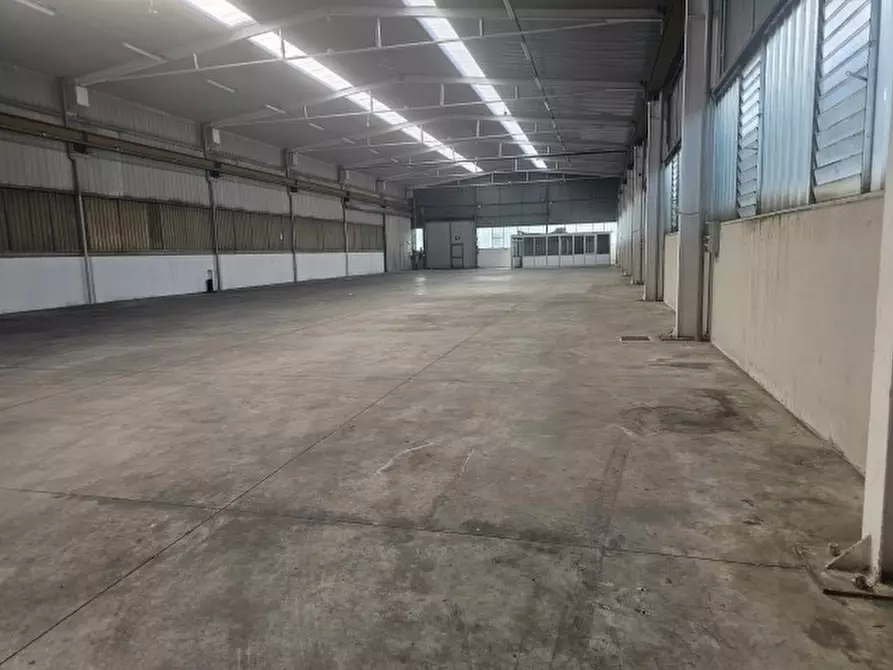 Immagine 2 di Capannone industriale in affitto  in Camin zona industriale a Padova