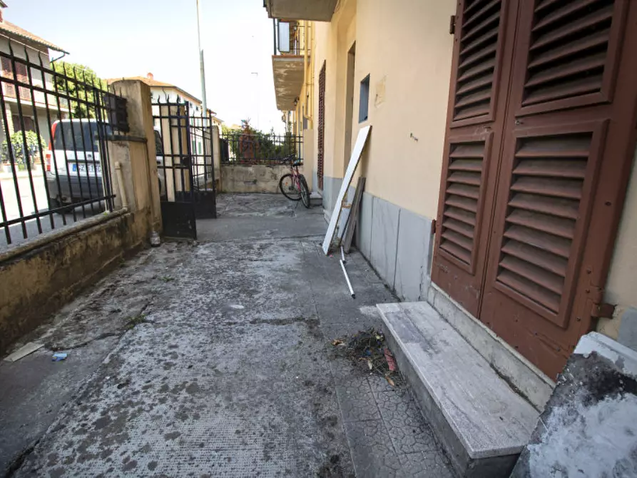 Immagine 3 di Casa indipendente in vendita  in Via Giulio Braga a Prato