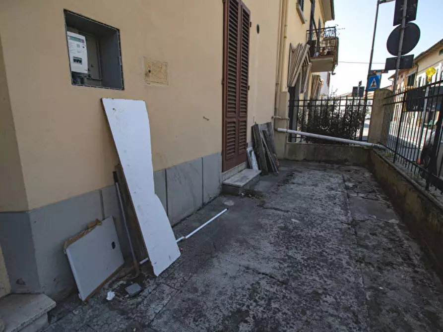 Immagine 4 di Casa indipendente in vendita  in Via Giulio Braga a Prato