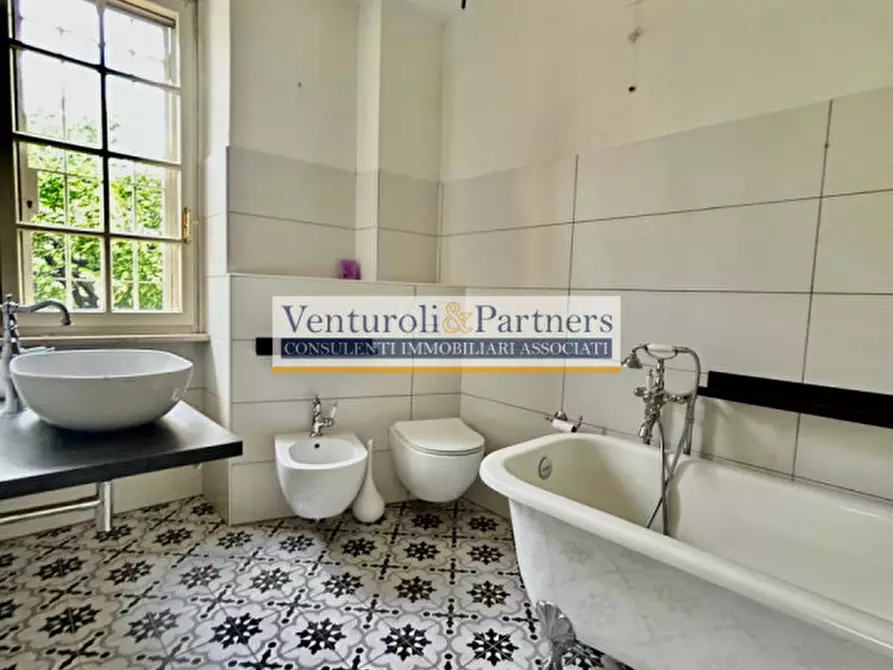 Immagine 6 di Appartamento in vendita  in Via Grezze a Desenzano Del Garda