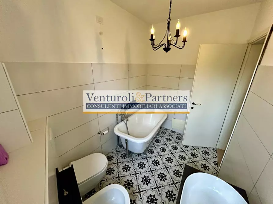 Immagine 7 di Appartamento in vendita  in Via Grezze a Desenzano Del Garda