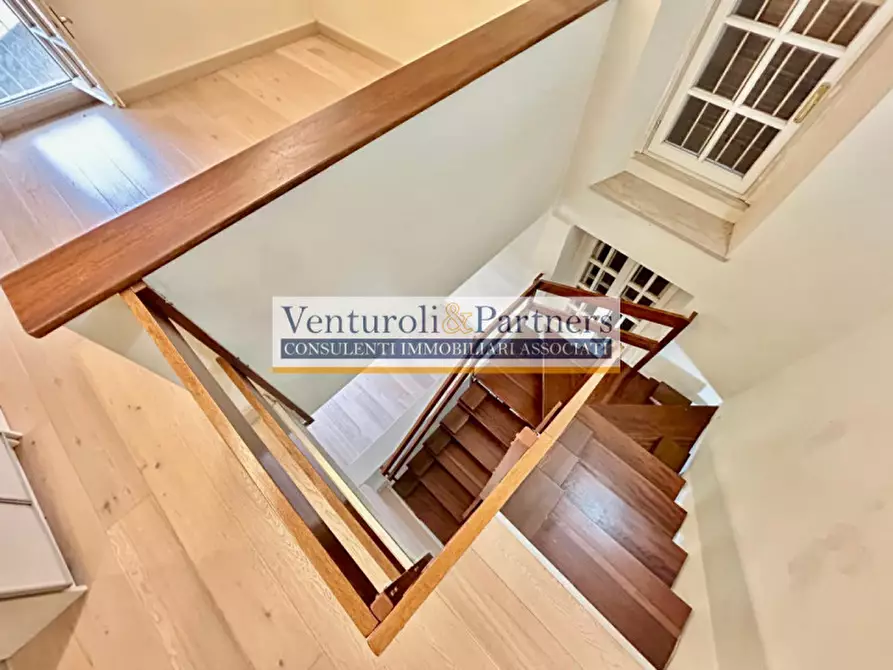 Immagine 9 di Appartamento in vendita  in Via Grezze a Desenzano Del Garda