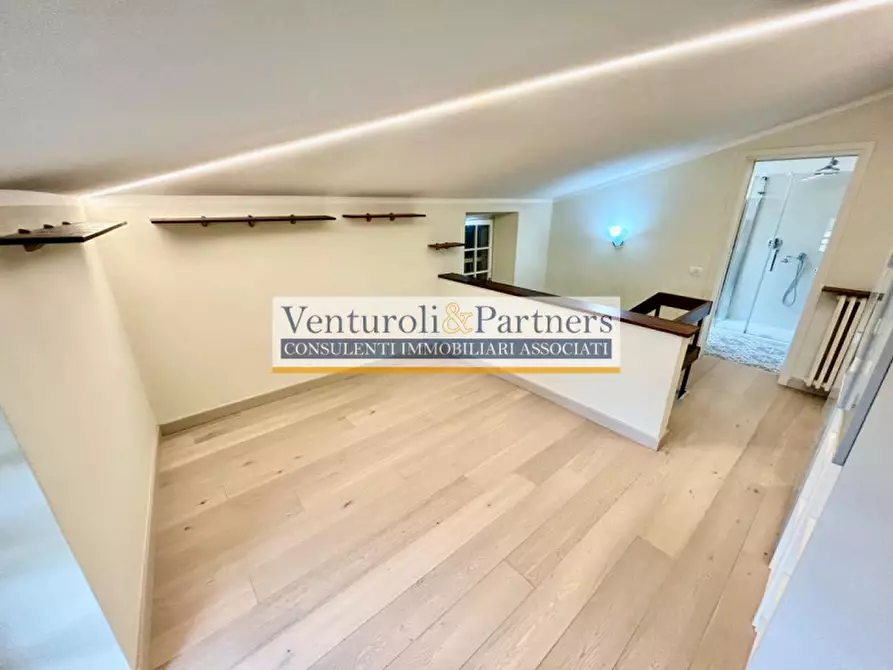 Immagine 11 di Appartamento in vendita  in Via Grezze a Desenzano Del Garda