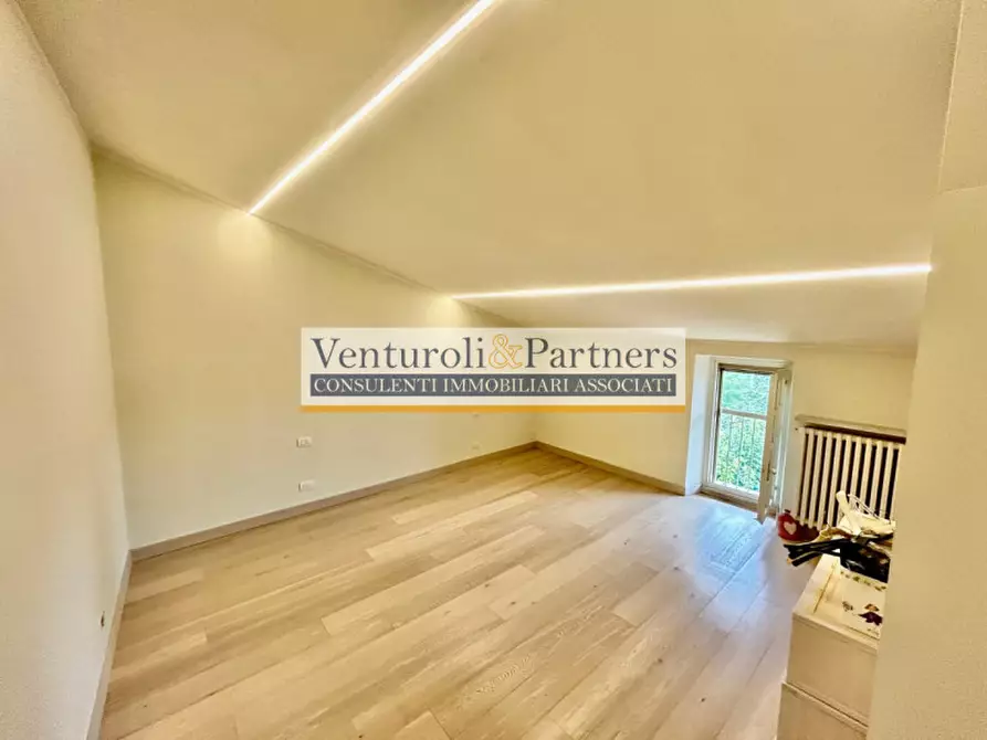 Immagine 15 di Appartamento in vendita  in Via Grezze a Desenzano Del Garda