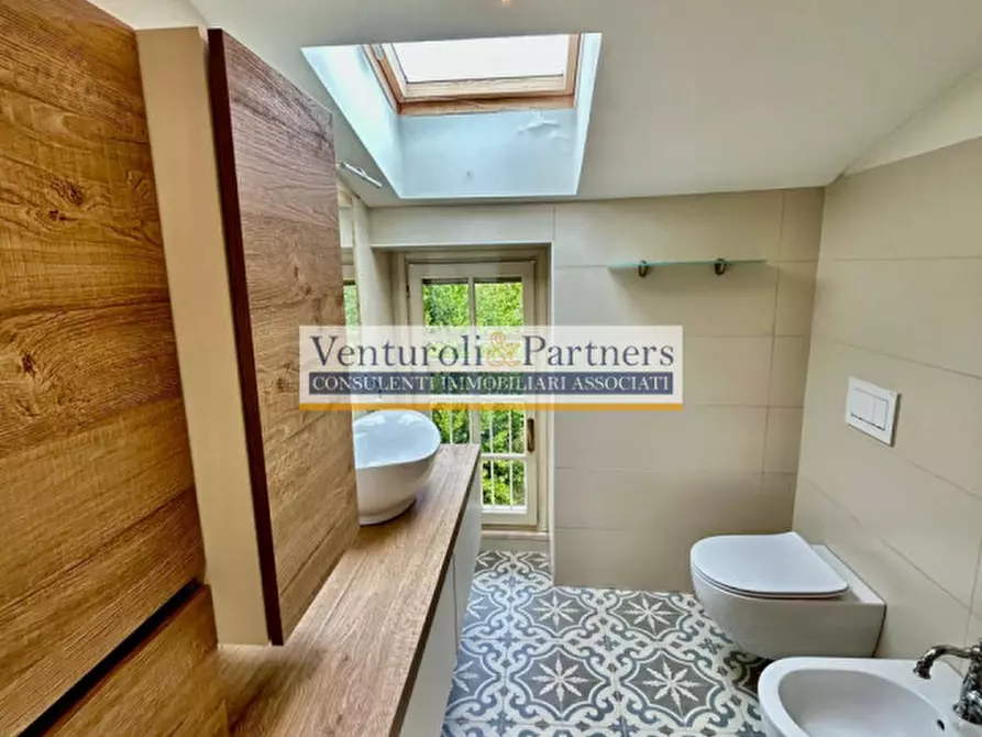 Immagine 18 di Appartamento in vendita  in Via Grezze a Desenzano Del Garda