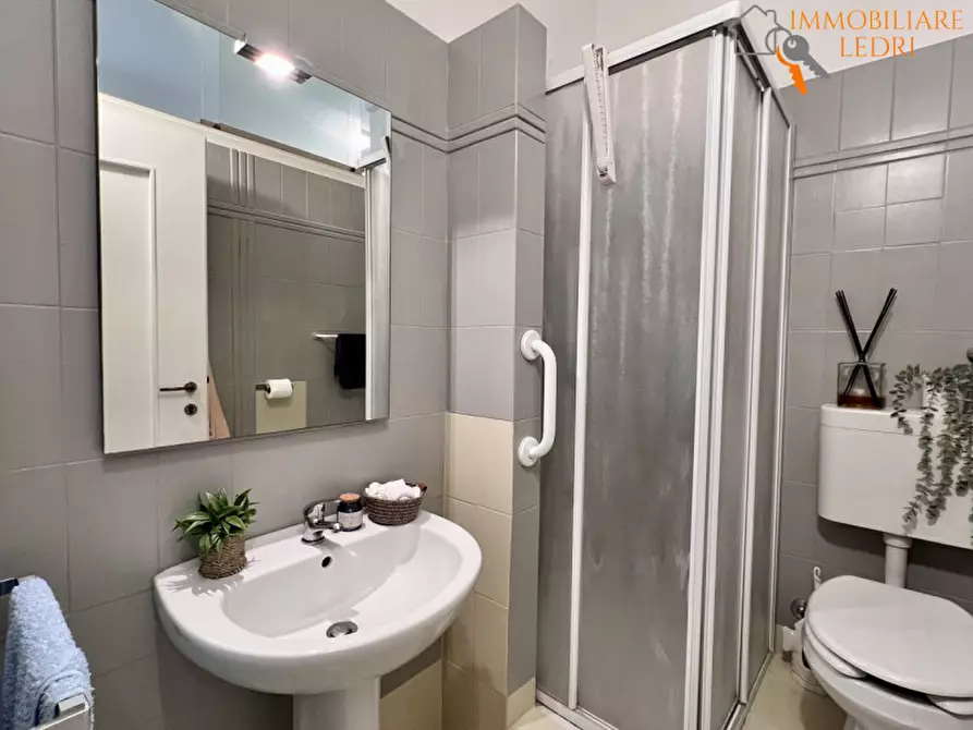 Immagine 18 di Appartamento in vendita  in via Ederle a Verona