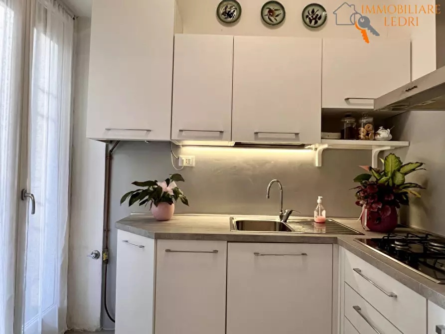 Immagine 19 di Appartamento in vendita  in via Ederle a Verona