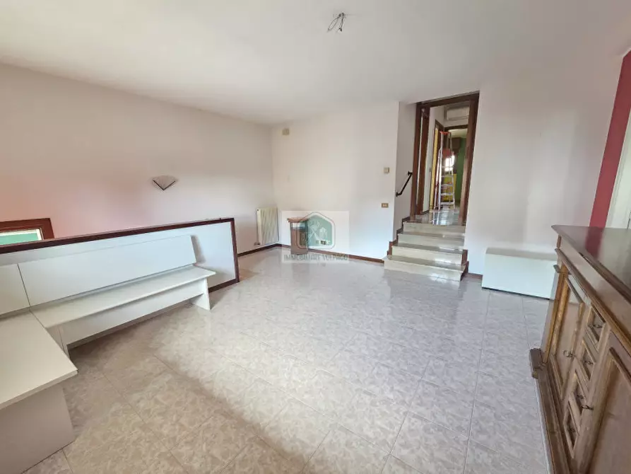 Immagine 10 di Appartamento in vendita  in volpago del montello via schiavonesca nuova 144 a Volpago Del Montello