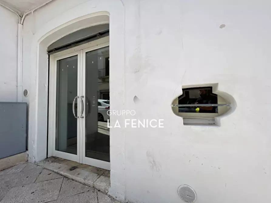 Immagine 5 di Negozio in vendita  in C.so XX Settembre 27 a Locorotondo