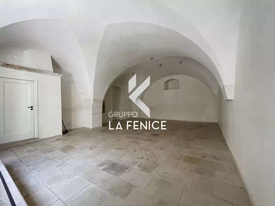 Immagine 7 di Negozio in vendita  in C.so XX Settembre 27 a Locorotondo