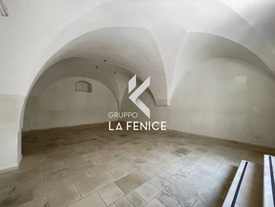 Immagine 13 di Negozio in vendita  in C.so XX Settembre 27 a Locorotondo