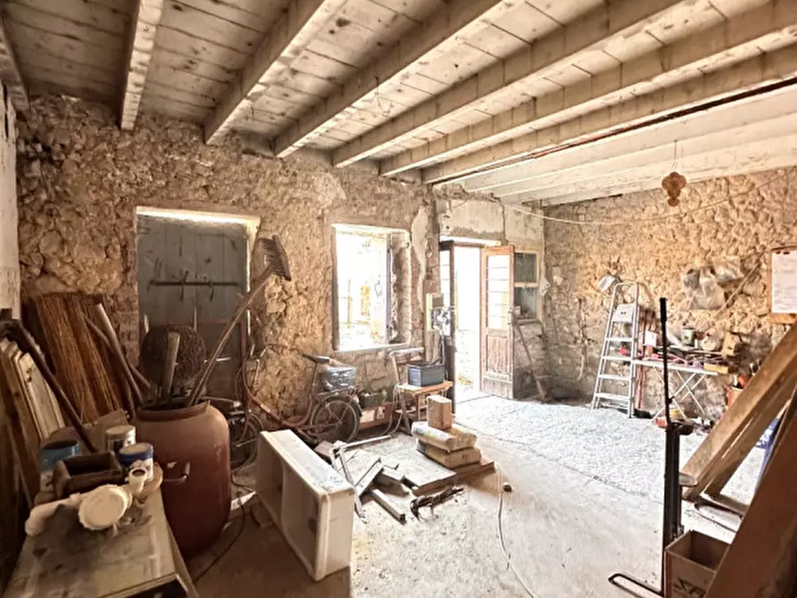 Immagine 3 di Rustico / casale in vendita  in Via Monte Pasubio 21 a Caltrano