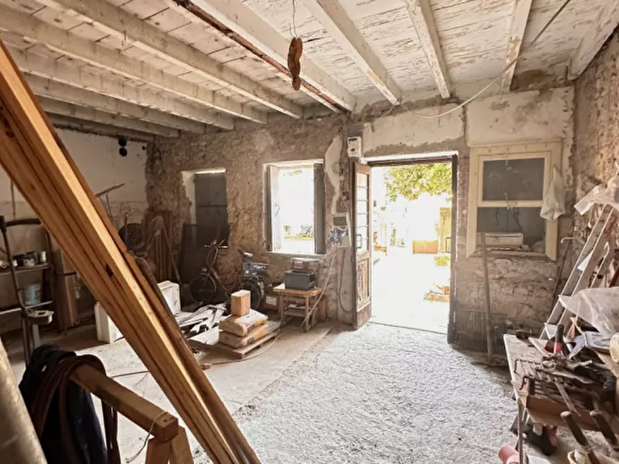 Immagine 4 di Rustico / casale in vendita  in Via Monte Pasubio 21 a Caltrano