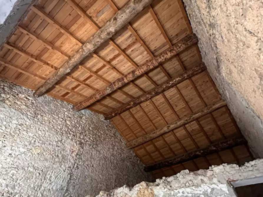 Immagine 10 di Rustico / casale in vendita  in Via Monte Pasubio 21 a Caltrano