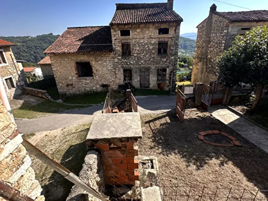 Immagine 16 di Rustico / casale in vendita  in Via Monte Pasubio 21 a Caltrano