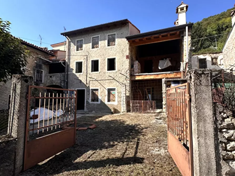 Immagine 26 di Rustico / casale in vendita  in Via Monte Pasubio 21 a Caltrano