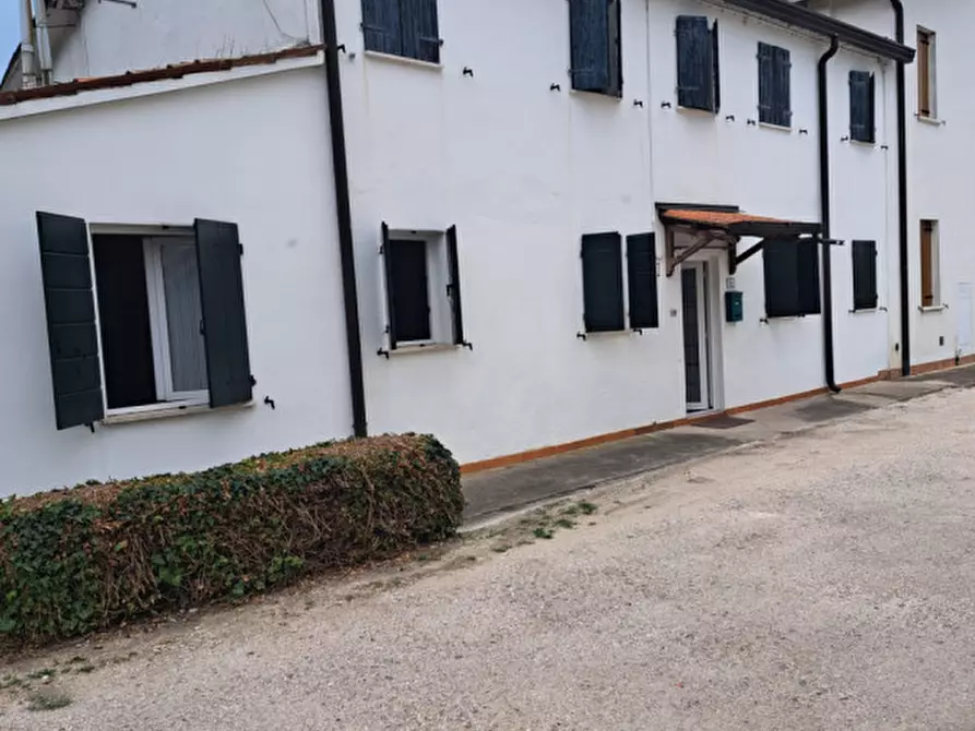 Immagine 1 di Casa bifamiliare in vendita  in Via Arzerini a Brugine