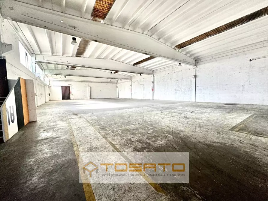 Immagine 2 di Capannone industriale in vendita  a San Giovanni Lupatoto
