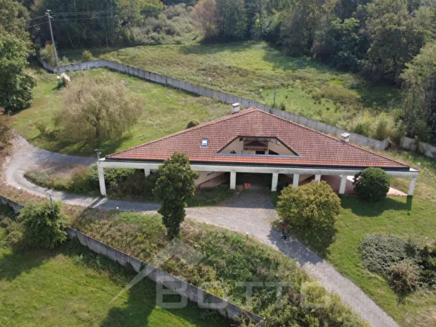 Immagine 1 di Villa in vendita  in Via Asti 3 a Gattinara