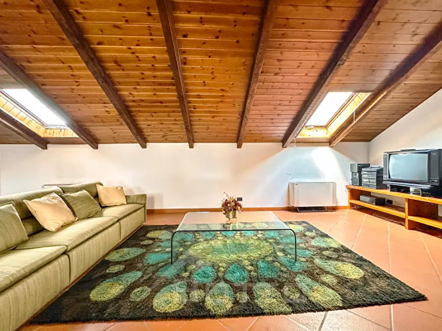 Immagine 8 di Villa in vendita  in Via Asti 3 a Gattinara