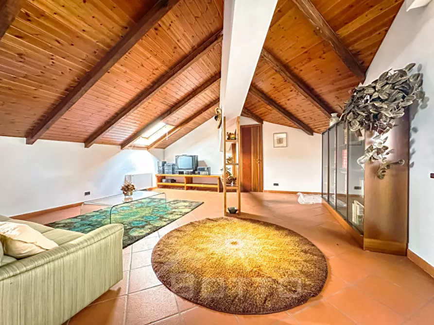 Immagine 11 di Villa in vendita  in Via Asti 3 a Gattinara