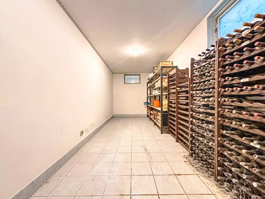 Immagine 21 di Villa in vendita  in Via Asti 3 a Gattinara