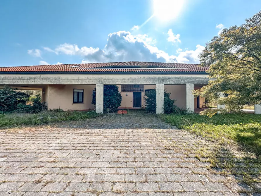 Immagine 28 di Villa in vendita  in Via Asti 3 a Gattinara