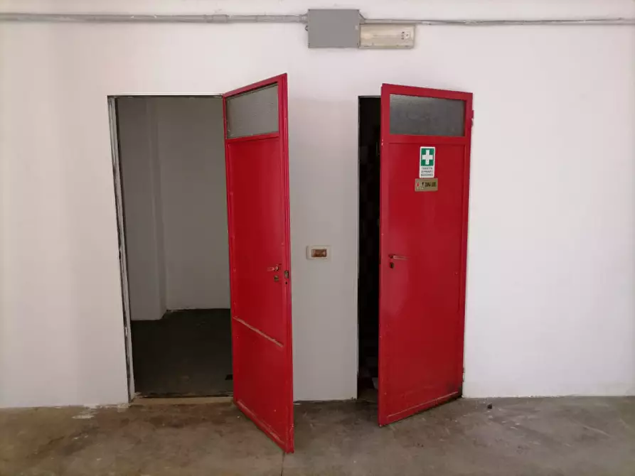 Immagine 6 di Laboratorio in affitto  in VIA DI SOTTO a Lastra A Signa