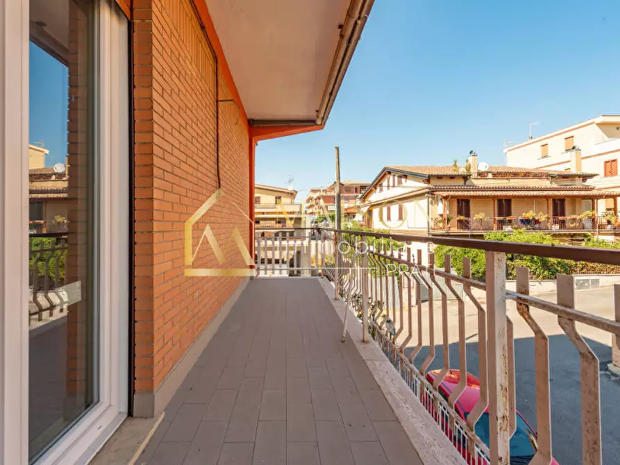 Immagine 21 di Appartamento in vendita  in Via Controne a Roma