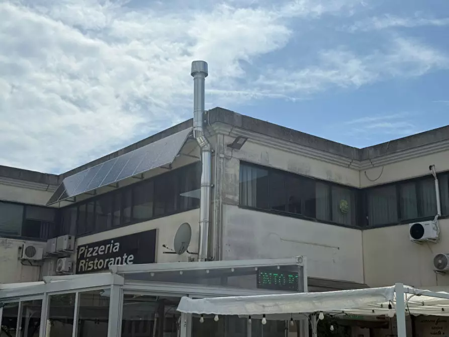 Immagine 8 di Ufficio in affitto  in Via Bacchelli a Livorno